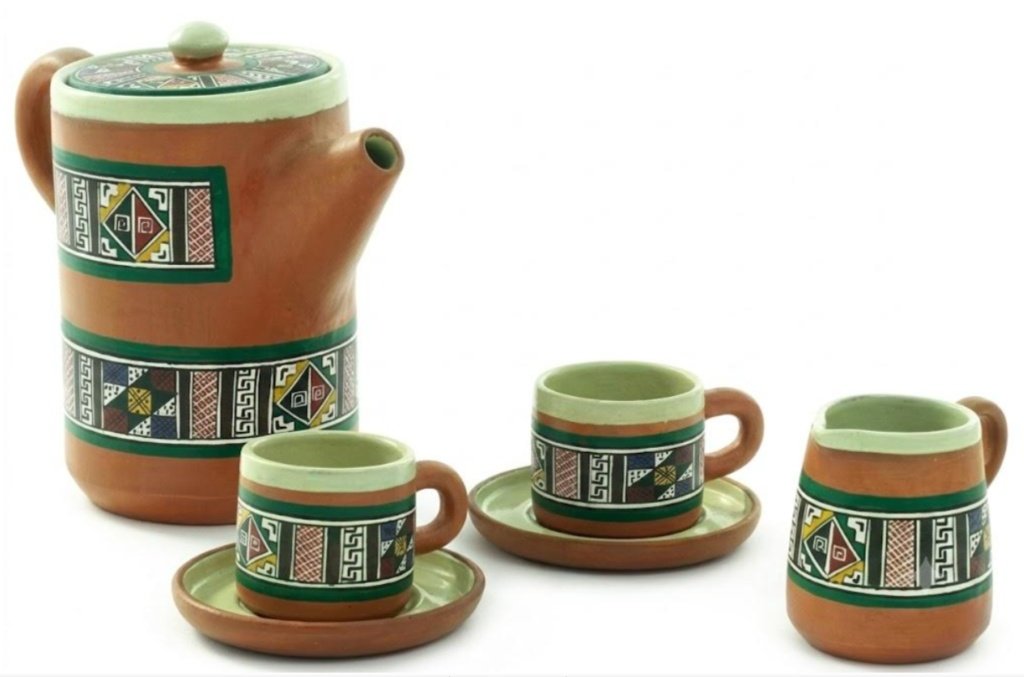 Set de té en cerámica rústica decorada
